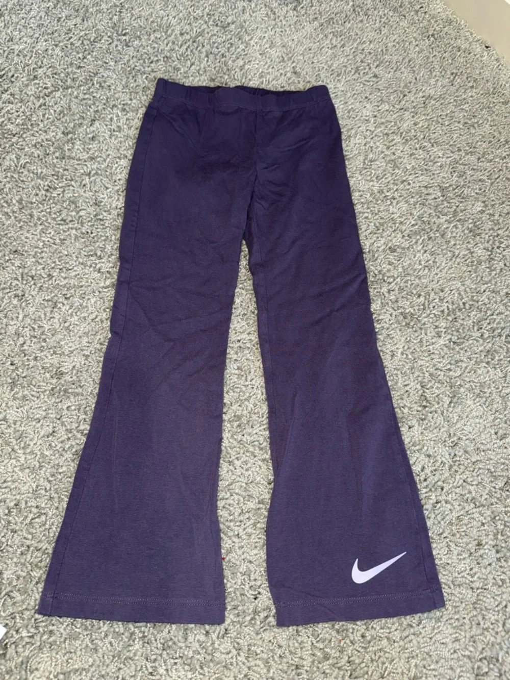 Girls Nike 2 Piece Set (6X) Flared Legging LS Top - Picture 7 of 11